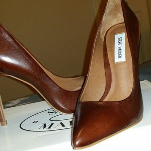 Dark brown size 7.5 new steve madden proto2 heels